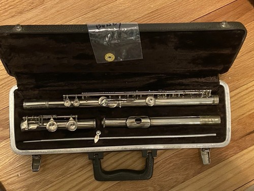 Vintage BUNDY Silver Flute Musical Instrument Selmer Co USA 555710 Hard Case