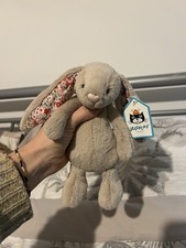 Jellycat Small Beige Blossom Bashful Bunny (Posy) BNWT