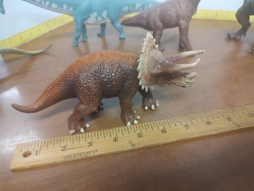 5 Plastic Dinosaurs, T-Rex. Diplodocus - Picture 2 of 9