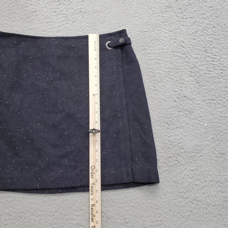 Falda envolvente Banana Republic para mujer talla 6 negra forrada de lana cremallera lateral a presión Foto 3 de 4