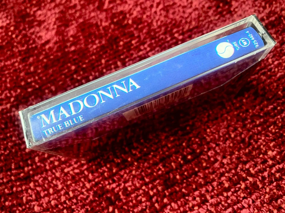 MADONNA SEALED SPAIN ONLY TRUE BLUE CASSETTE TAPE WITH TITLE GRAPHICS WEA EU LP - Image 2 of 4