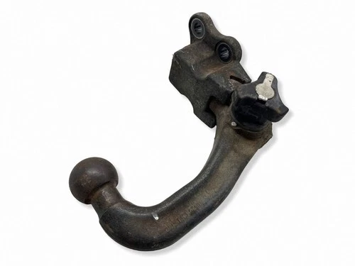 Detachable towbar