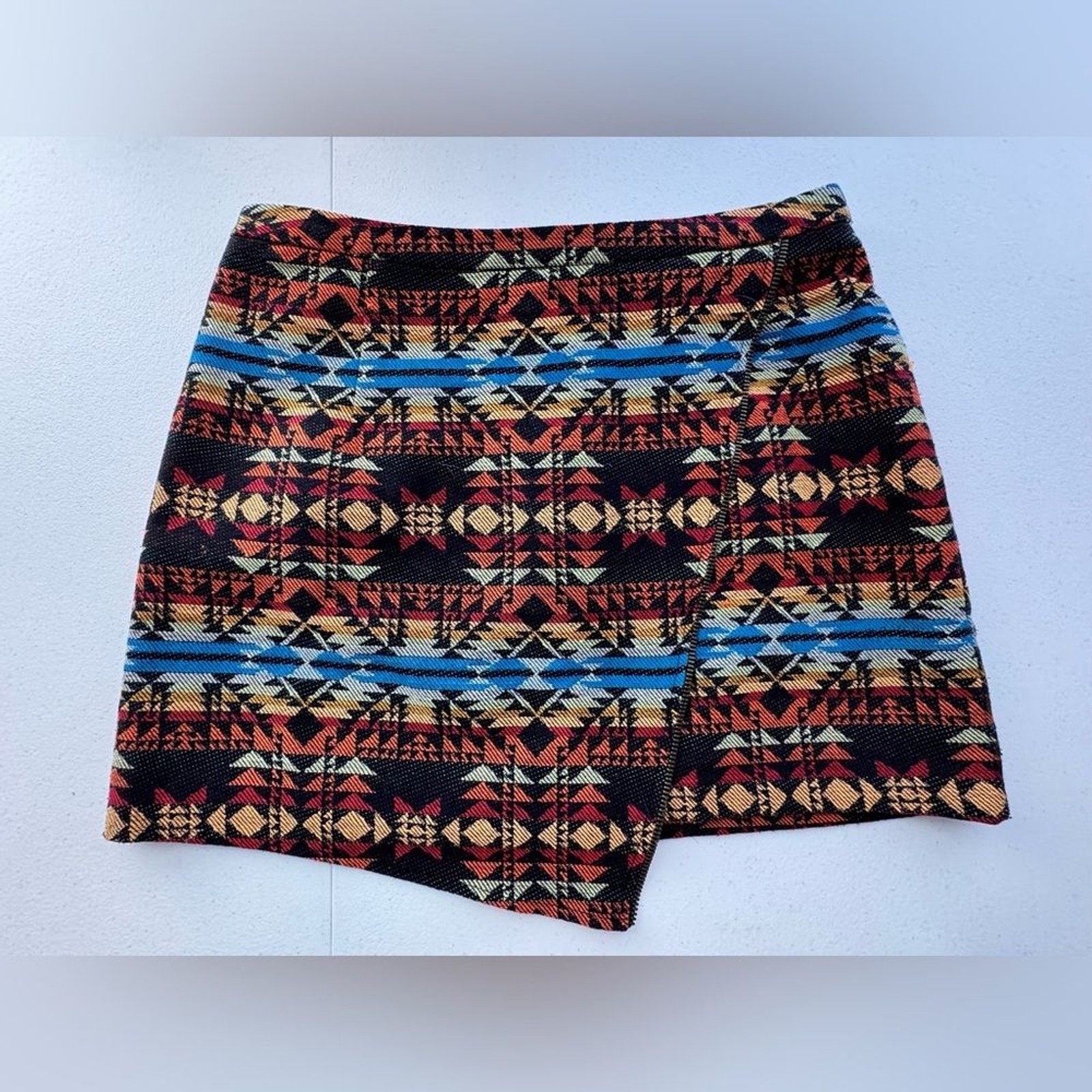 Forever 21 Aztec Patterned Asymmetrical Skirt Siz… - image 1