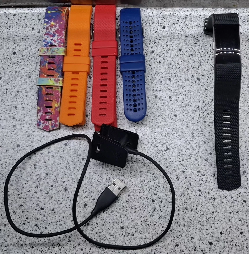 Fitbit Charge 2 Small Fitnesstracker Gebraucht. Lesen Beschreibungen!  - Bild 2 von 4