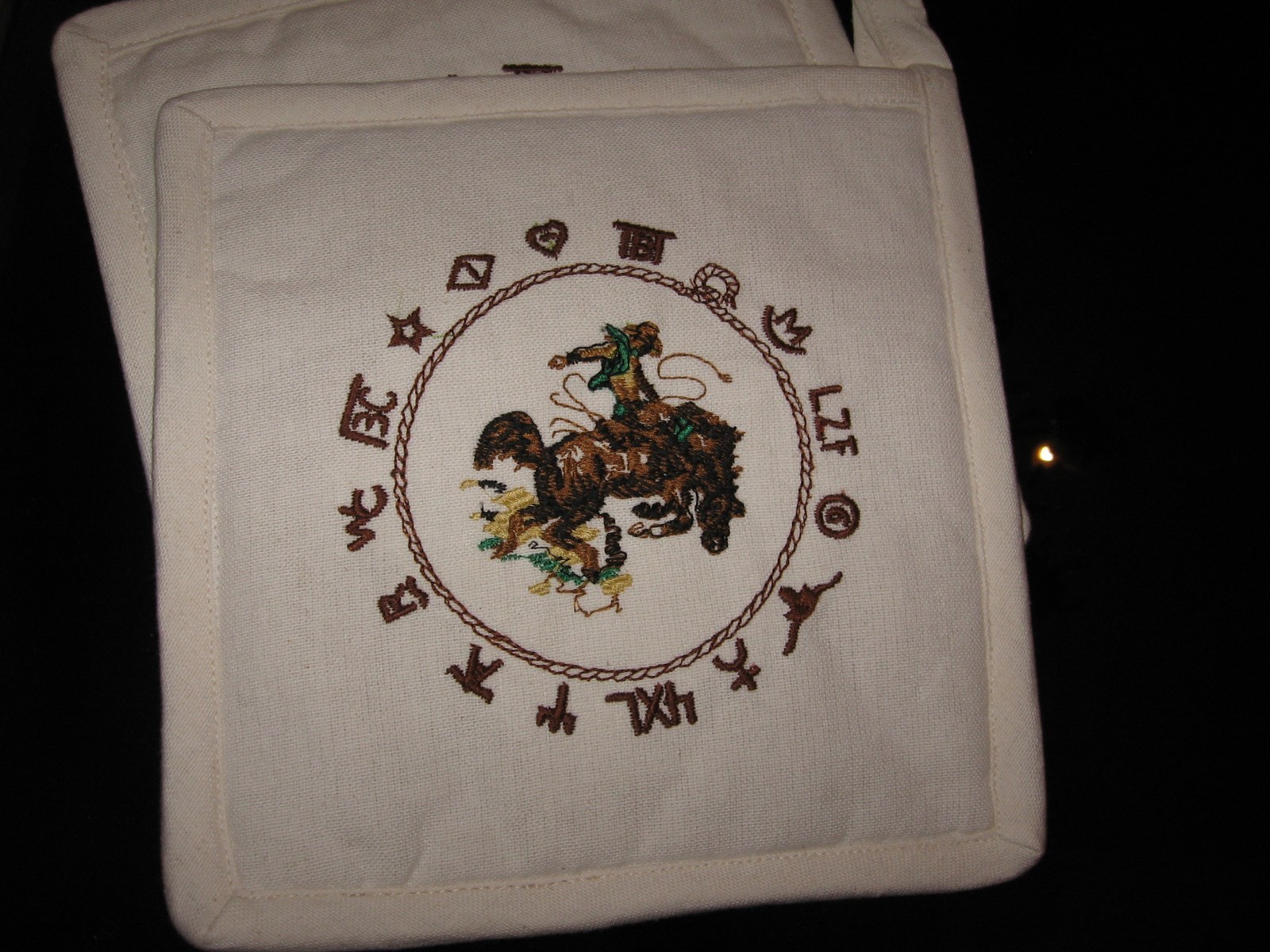 WESTERN POT HOLDER BRONC RIDER  EMBROIDERED BRANDED DESIGN 8X8 100% COTTON