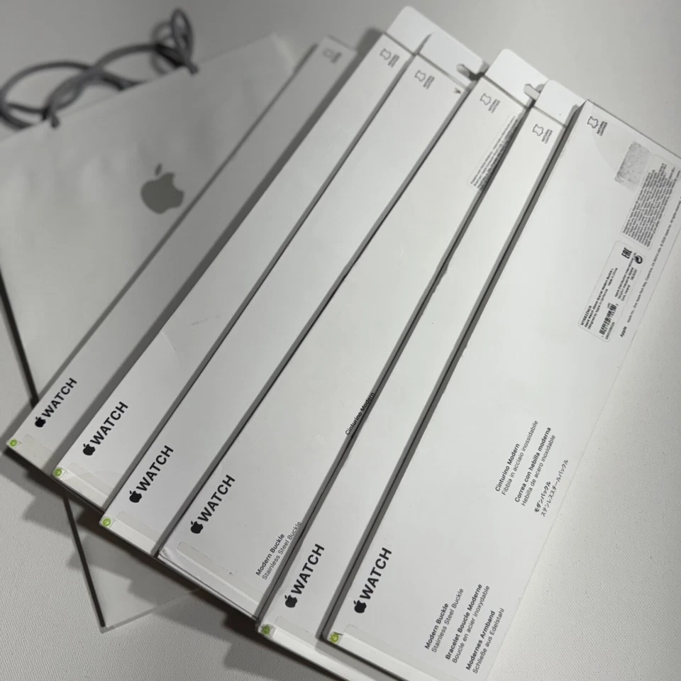 NEW Original Apple Watch Modern Buckle Lether band 40MM/41MM S M L - Image 4 of 4