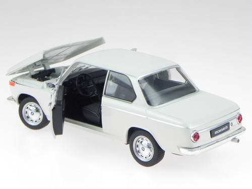 BMW e10 2002 Ti white modelcar 24053 Welly 1:24 - Picture 2 of 7