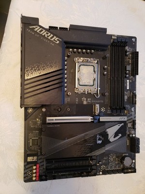 Intel Core i7-13700KF Processor (5.4 GHz, 16 Cores, LGA 1700) Box -...