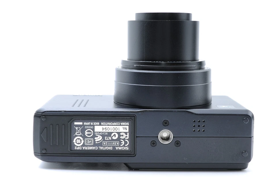 Near Mint Sigma DP2 14MP Compact Digital Camera Black w/ Charger Hood Adapter - Image 4 of 4