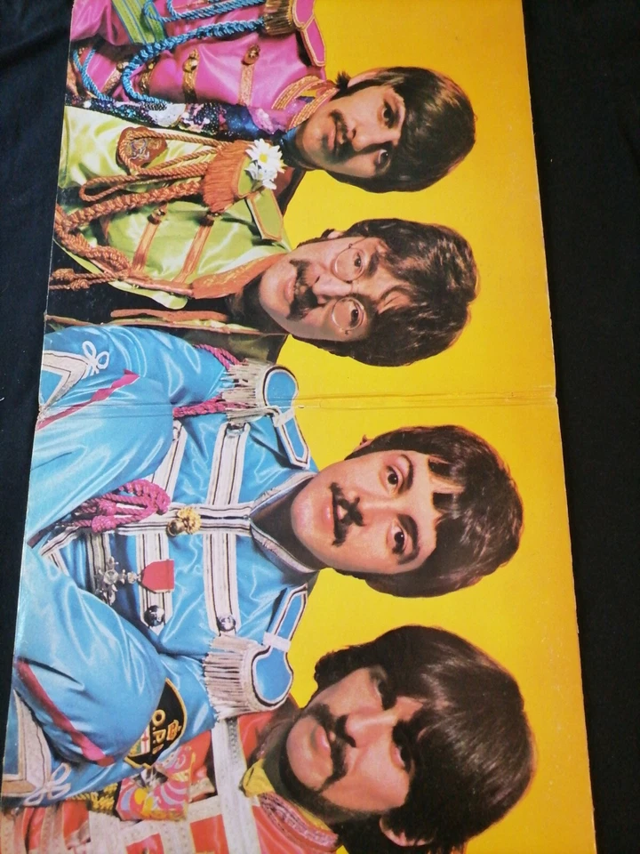 The Beatles Sgt. Pepper's Lonely Hearts Club Band · Lp, foto 3 de 5