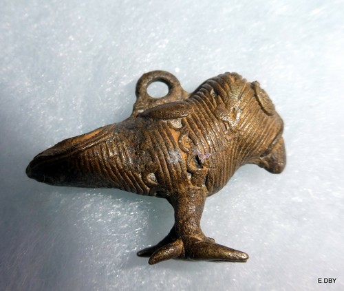 PENDENTIF ANCIEN BRONZE A LA