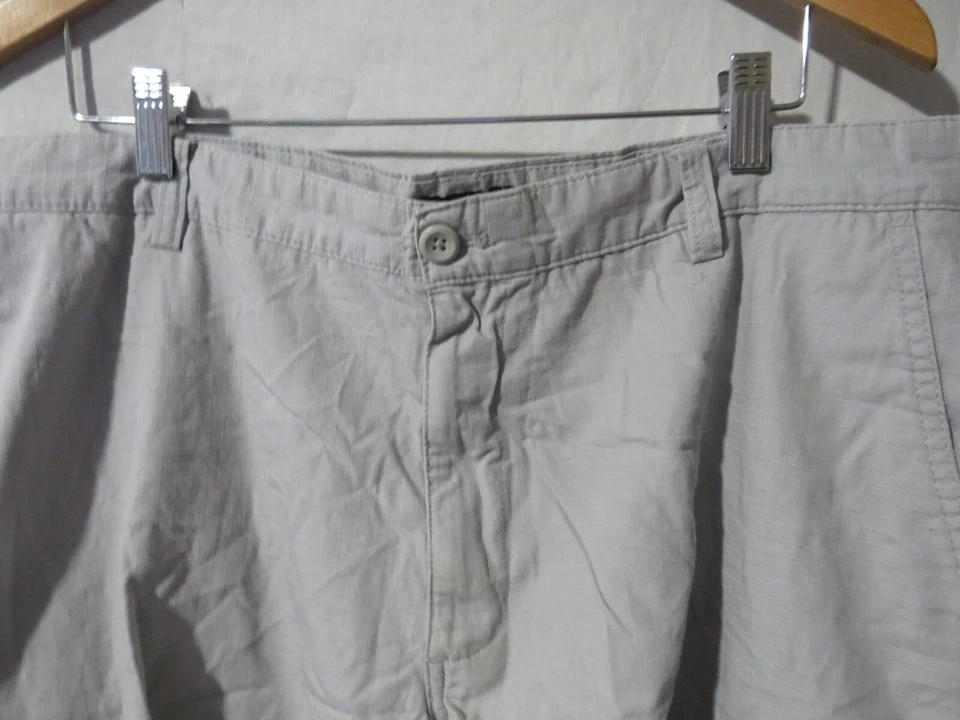 Pantalones Cortos Reed Edward Cargo Gris Talla 38w x 10L Foto 3 de 4