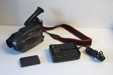 En panne, pour pieces, a reviser : Camescope VHS-C GR-X44S avec son chargeur