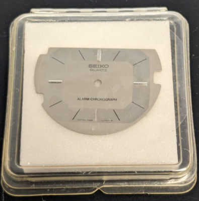 NEW SEIKO H556-5020 Alarm Chronograph 2-Tone Silver Watch Dial