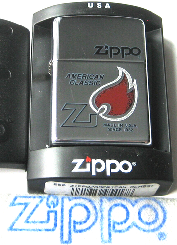 ZIPPO PREVIOUSLY COLLECTED Not Used AMERICAN CLASSIC Lighter ZI FLAME 2004