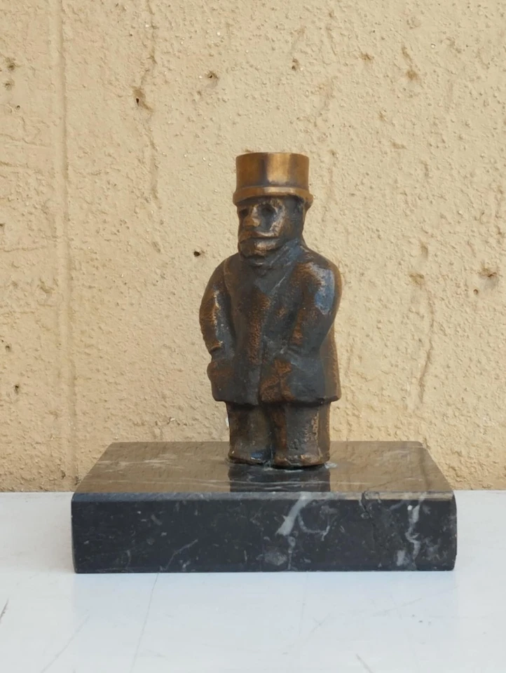 SCULTURA IN BRONZO DI FRANZ BORGHESE FIRMATA SU BASE IN MARMO NERO VENATO Leggi - Immagine 3 di 4