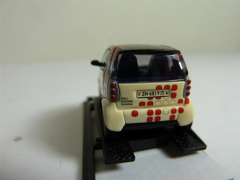 Busch Smart 48945 1/87 MB City Coupe Zoll Schweiz CH Schweizer Zoll PKW HO NUOVO - Immagine 3 di 4