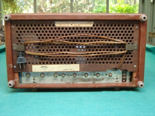 Vintage 1940's Motorola 7VT5R, Red 7" Portable TV - Picture 8 of 12