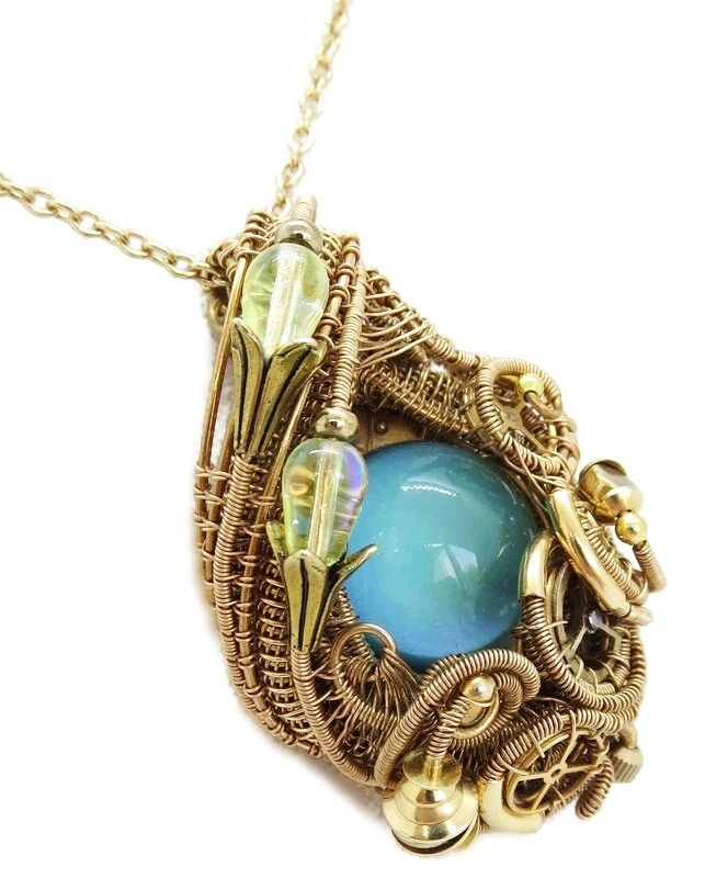 Colgante Steampunk "Mood" que cambia de color en latón con vidrio reactivo a los rayos UV Foto 3 de 4