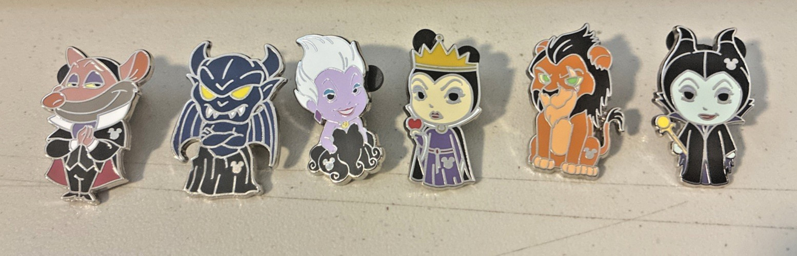 Disney 2024 WDW Hidden Mickey Disney Pins Villains w/ Chaser Set of 6 Pins