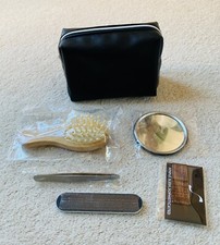 Vanity case-pinzetta a specchio spazzola + by Sloggi Simple Sleek sofisticata nera