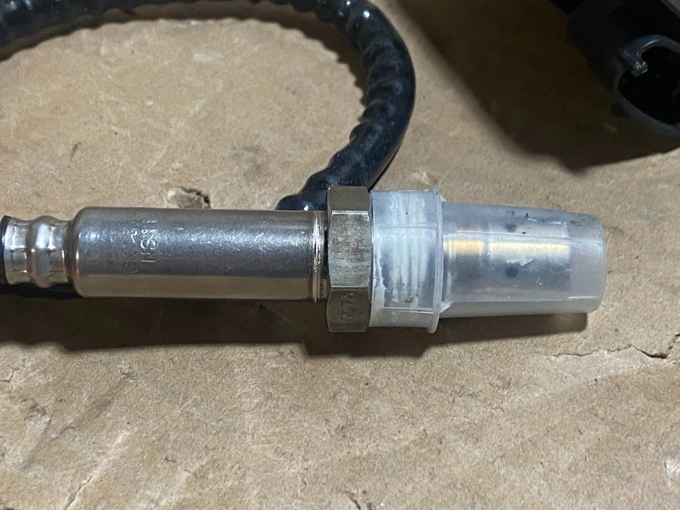 Sensor de oxigênio Mopar 05149216AA -- 2011-2012 motor Ram 3500 6.7L -- fabricante de equipamento original sem caixa - Imagem 4 de 4