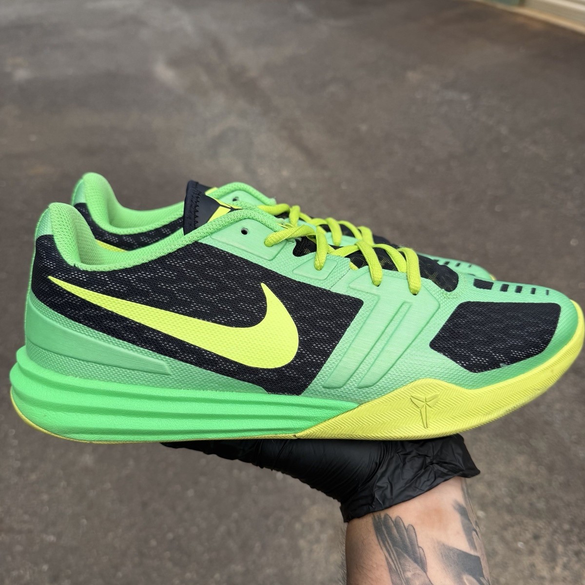 Nike KB Mentality Kobe Bryant Black Volt Poison Green 704942-001