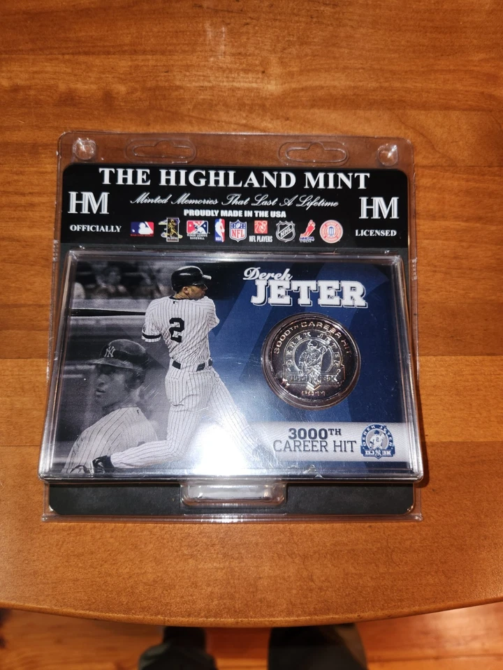 Derek Jeter 3000th Career Hit 2011 - The Highland Mint - Moneda plateada NUEVA Foto 2 de 4