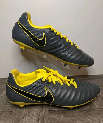 nike tiempo size 10