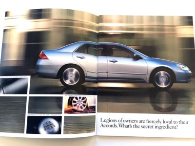 2007 Honda Accord Sedan and Hybrid 38-page Car Sales Brochure