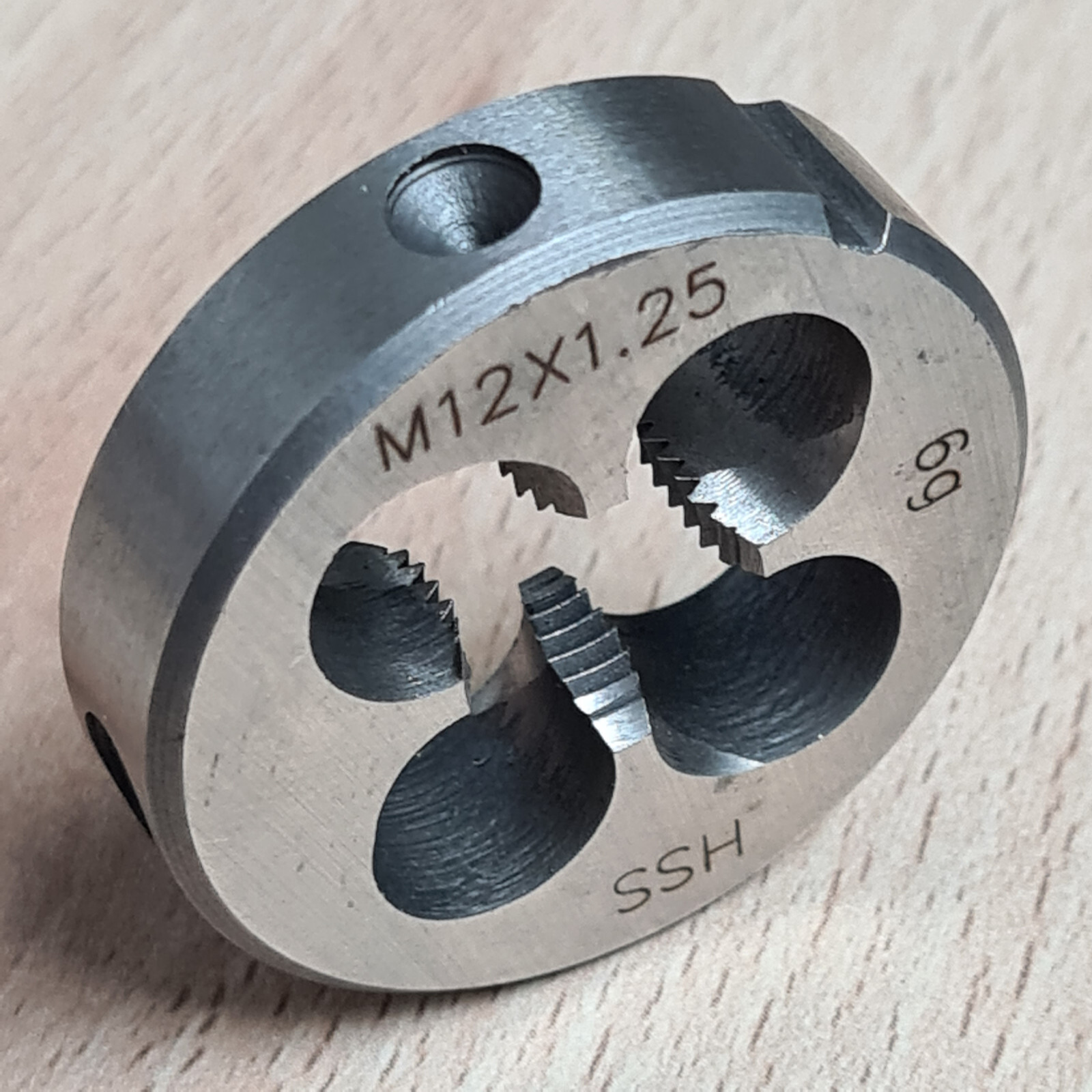 CNC HSS Sechskant Schneidmutter M12 X 1,25 Feingewinde – DIN 382, Hergestellt In Der EU