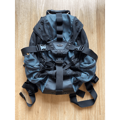 oakley icon pack backpack y2k black 90s 00s blue Ultra Rare oakley icon pack backpack y2k black 90s 00s blue Ultra Rare