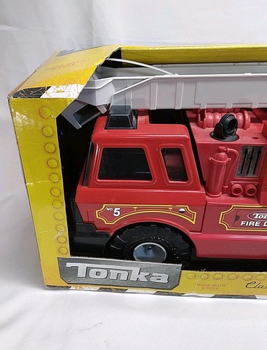 Tonka Fire Dept. Truck NO.5 Steel Classics 2008 Red Large 21” New In Box RARE! - Picture 2 of 9