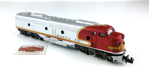 CT84 RIVAROSSI N 9150 - DIESELLOK EMD E8 "SANTA FE" | Condition: Gebraucht