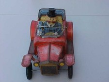 Vintage Tin Roadster with Driver BATTERY OPERATED