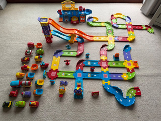 VTech Toot Toot Drivers Vehicles & Track Bundle Including 17 Vehicles & Track
