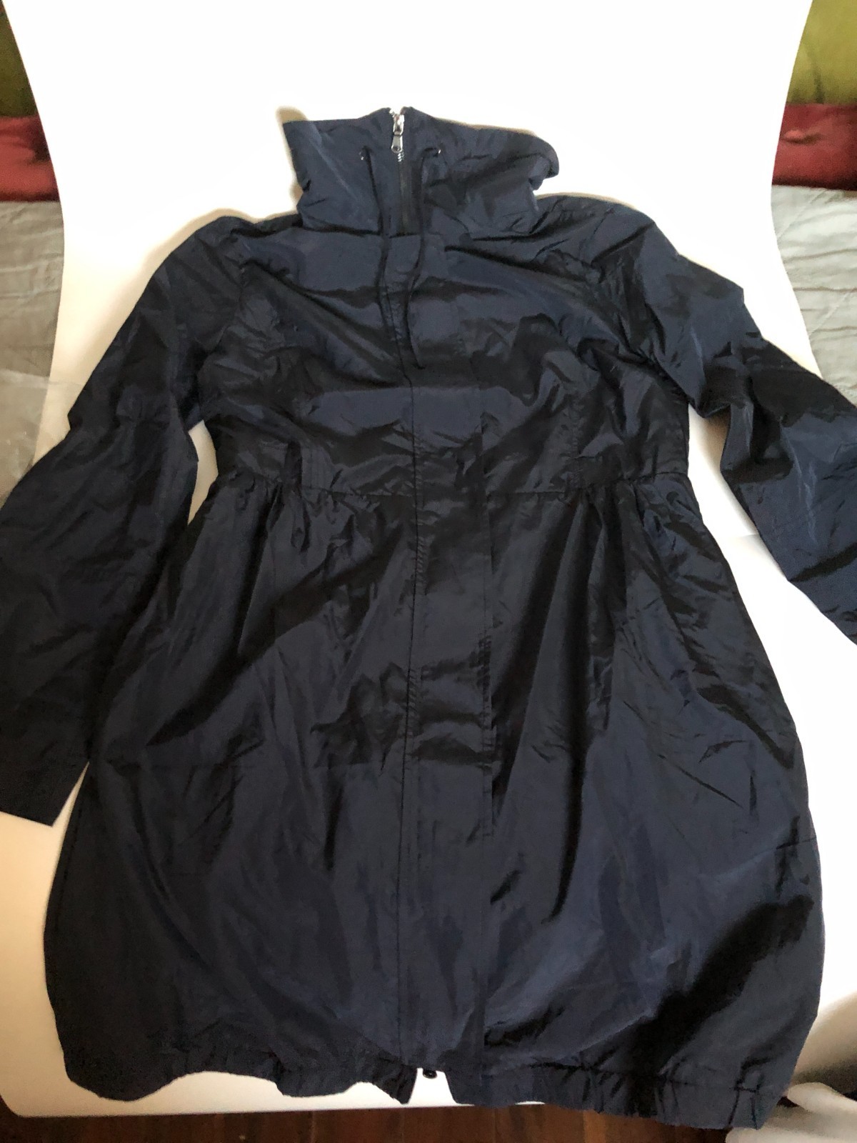 Parka de lluvia sin forro azul marino oscuro Max Mara para mujer nueva sin etiquetas cremallera de cuello alto EE. UU. 4 UE 40