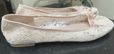 NEW LOOK - PRETTY LACE PUMPS SIZE 7 SLIP ON BALLET FLATS COMFORT COURT SHOES