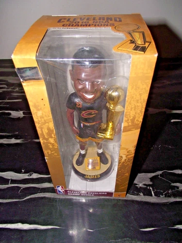 LEBRON JAMES 2016 NBA CHAMPIONS BOBBLEHEAD BOBBLE HEAD GOLD TROPHY CLEVELAND CAV