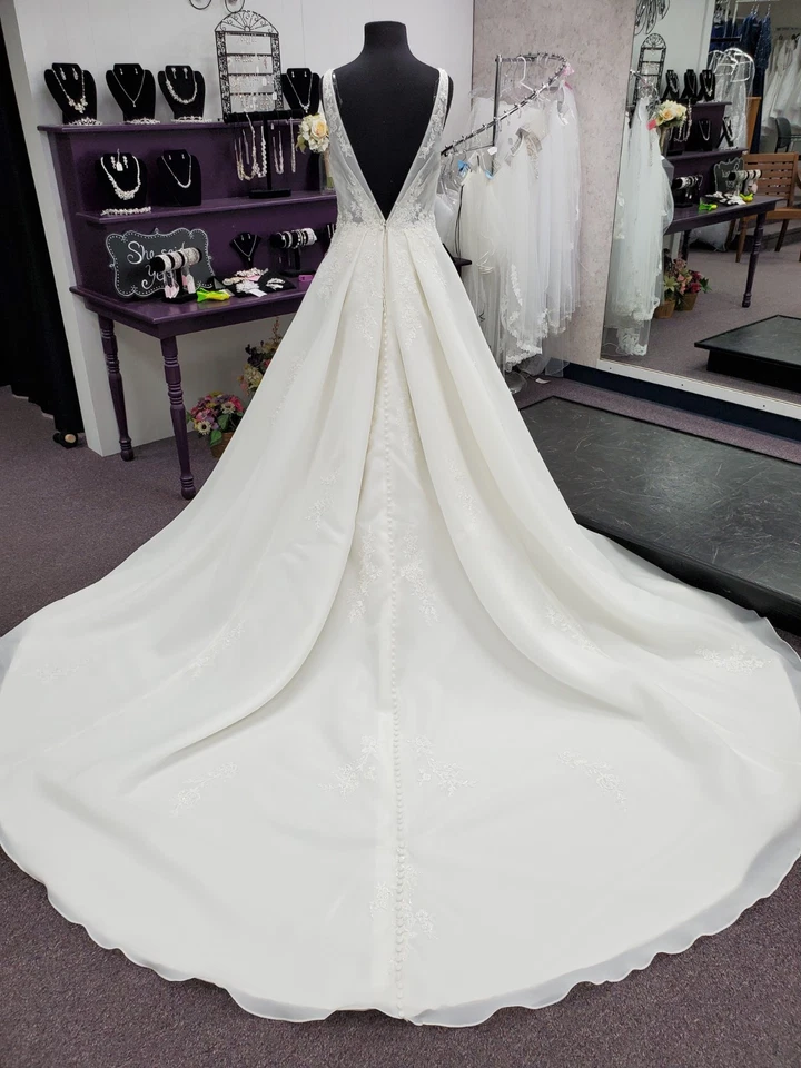 Vestido de novia Mori Lee 2412 talla 10 marfil línea A Foto 3 de 4