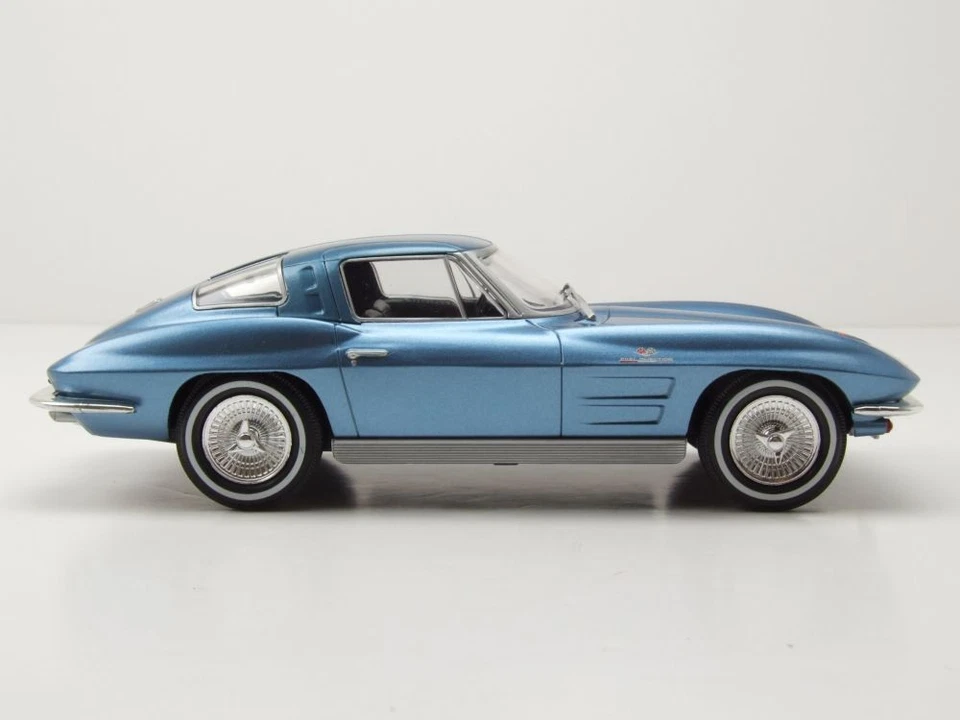 Chevrolet Corvette Stingray C2 1963 Blu Metallizzato Modellino 1:24 Whitebox - Immagine 4 di 4