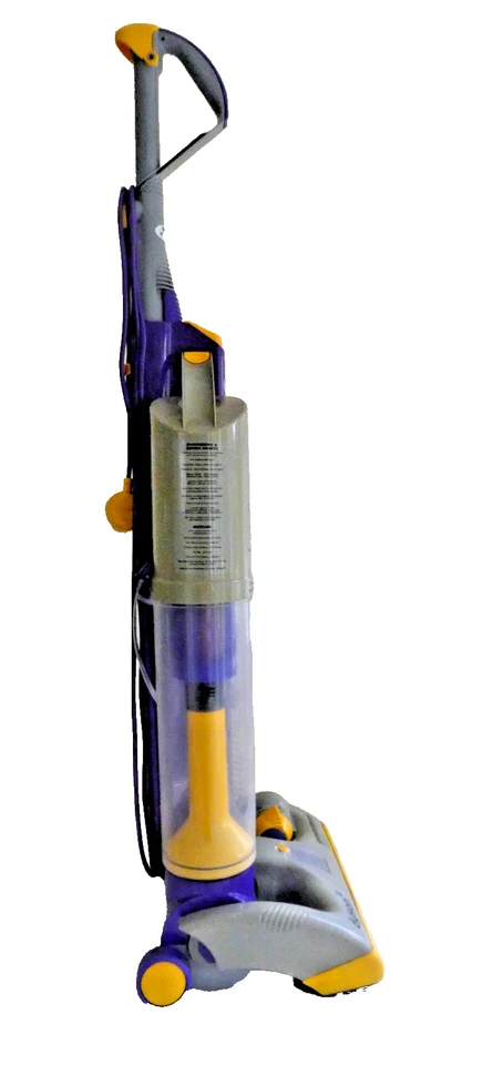 Dyson DC03 Absolute plus - with  matching  tools - free postage - Image 3 of 4