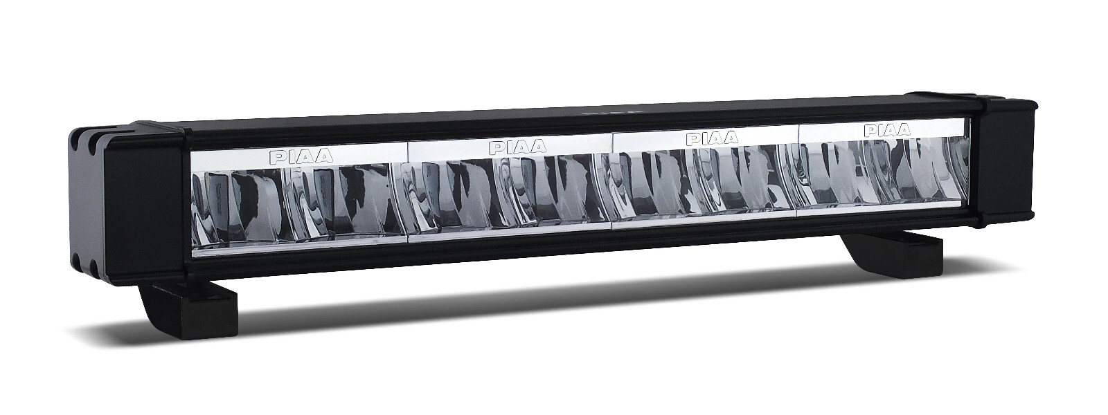 Barre de LEDS PIAA RF18 Hybrid contre le manque de visibilité sur route de nuit