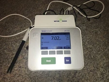 METTLER TOLEDO SEVEN COMPACT S220  PH/ION METER W/ PROBE
