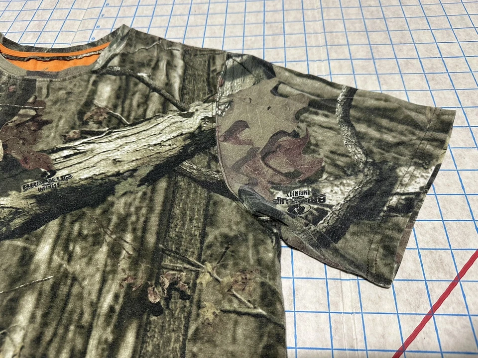 Vintage Realtree Camo T Shirt Men's Large  BreakUp Faded - Image 3 of 4