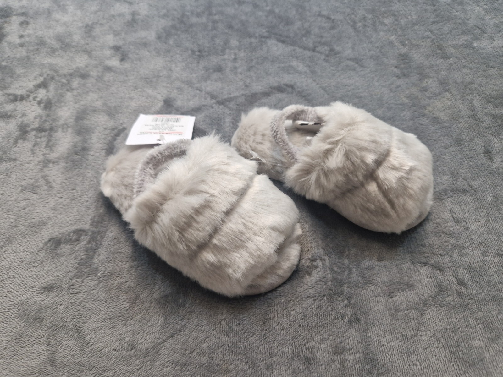 APL Ciabatta slider The Little White Company in pelliccia sintetica grigio neonati taglia 4 5