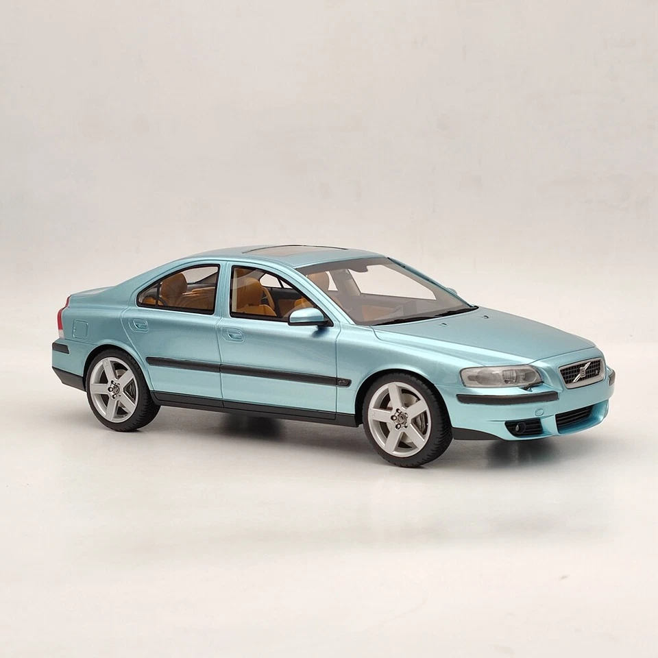 DNA Collectibles 1:18 Volvo S60 R 2003 DNA000104 резиновая модель автомобиля ограниченное издание зеленый - Изображение 2 из 4