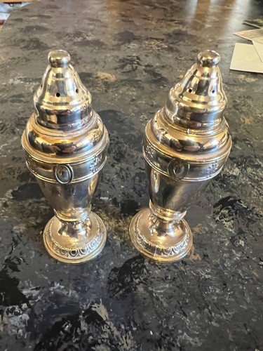 salt and pepper shakers Tarnished Silver Plated