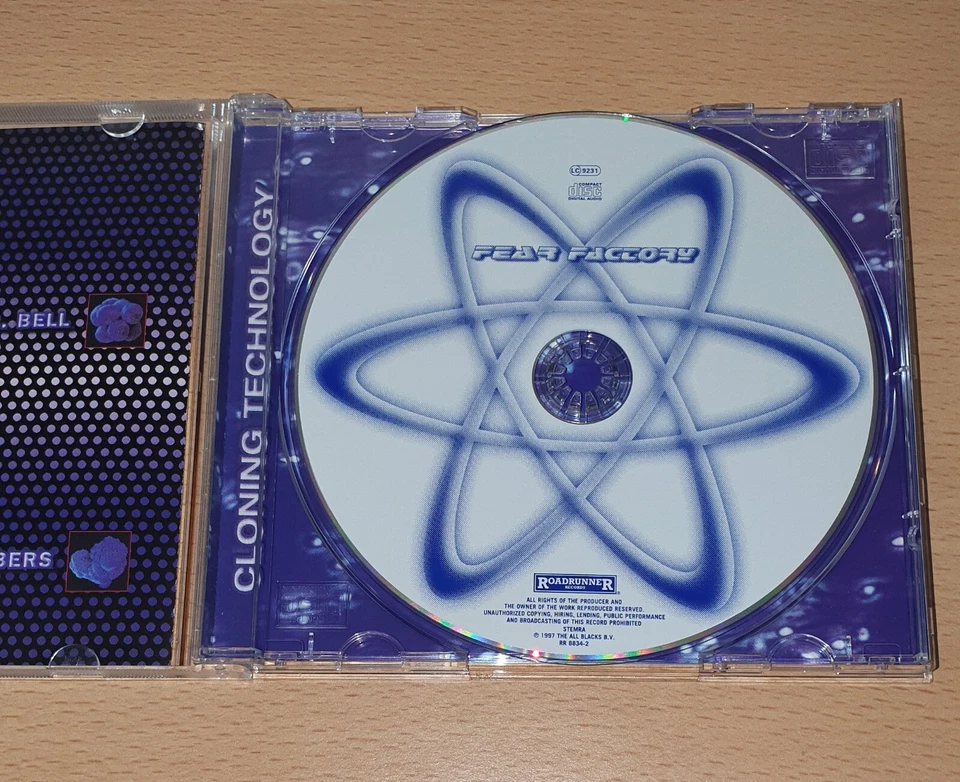 FEAR FACTORY - Remanufacture CD 1997 Roadrunner +++ - Bild 3 von 3