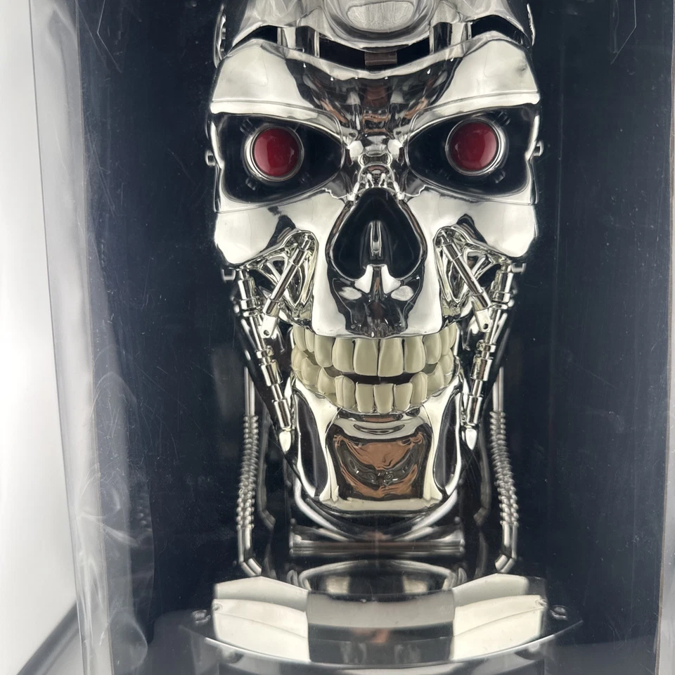 Terminator 2 Judgment Day 6-Disc DVD Collector Set Endoskull Bust Head Lights Up - Image 2 of 4